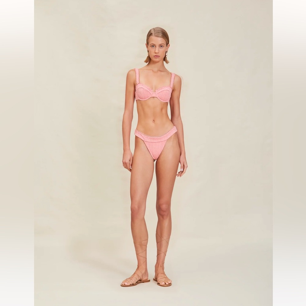 Devon Windsor Palmer Top